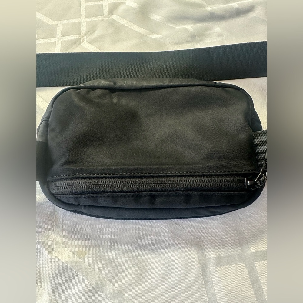 LuluLemon Black Crossbody Bag - Picture 2 of 3